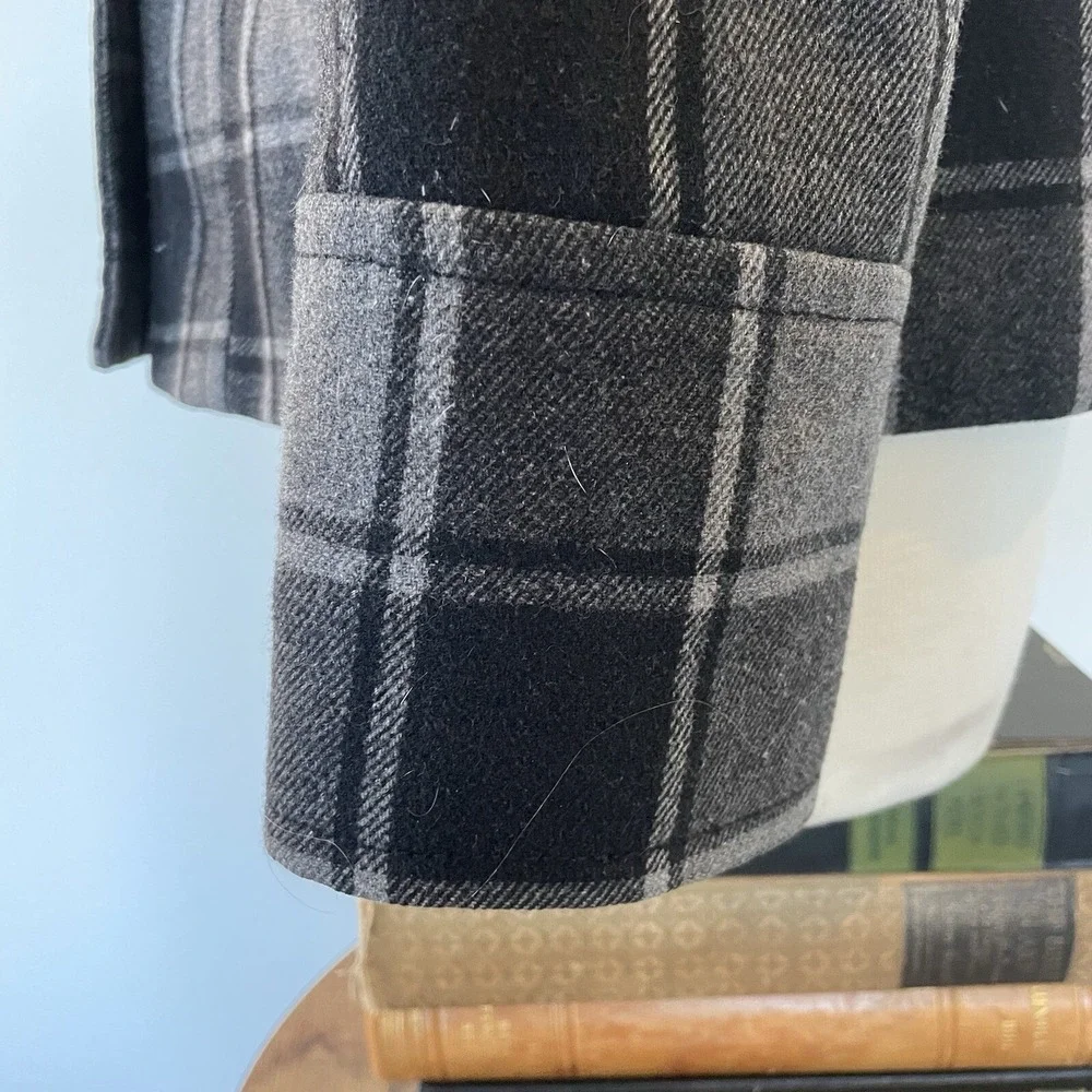 OLD NAVY Women's Gray Black Plaid Double Breasted Peacoat Jacket Medium Wool Bld